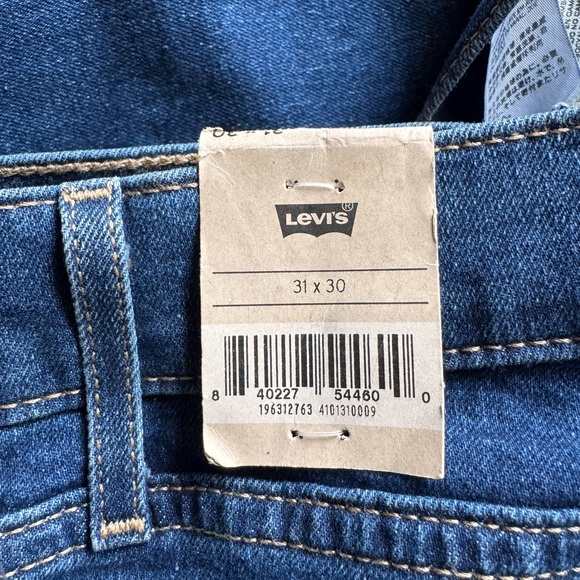 Levi's 314 Shaping Staight Mid Rise NWT $69 Size W31 L30 - Picture 8 of 10